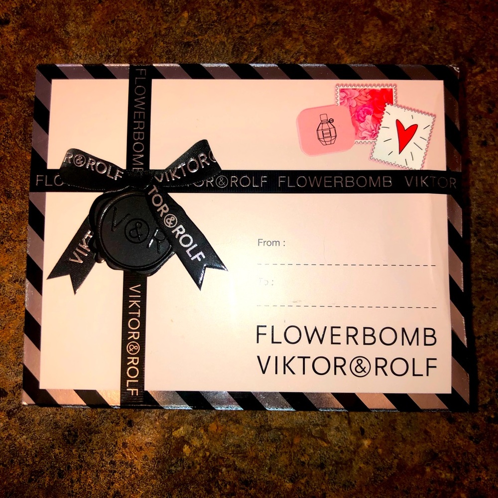 NEW: Victor&Rolf FlowerBomb Gift Set: Eau de Parfum; Body Cream; & Body Lotion